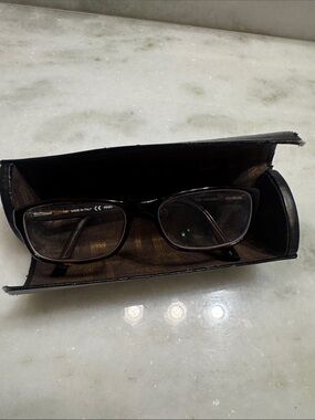 Fendi women’s tortoise Eyeglass with case                Size 53 15